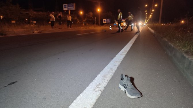 Sakarya'da otomobilin çarptığı genç hayatını kaybetti