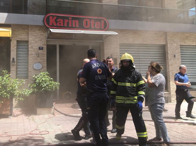 Aydın'da bir otelin bodrumunda çıkan yangın hasara neden oldu