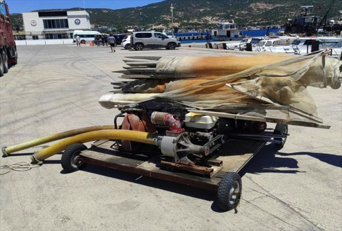 İzmir'de kaçak avcılıkta kullanılan 2 tekne ele geçirildi