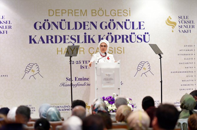 Emine Erdoğan'dan depremzedeler için açılan "Hayır Çarşısı"na destek ziyareti: