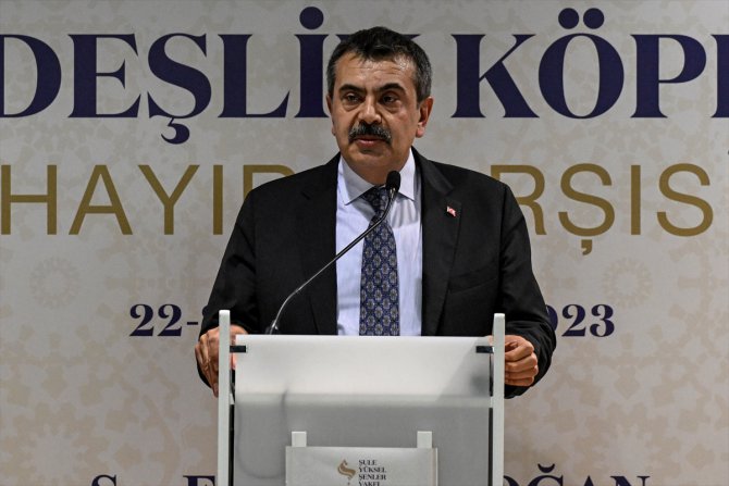 Milli Eğitim Bakanı Tekin, İstanbul'daki hayır çarşısı açılışında konuştu: