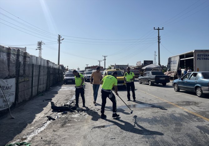 Sakarya'da çalıntı otomobille polisten kaçan kişi kaza yaptı