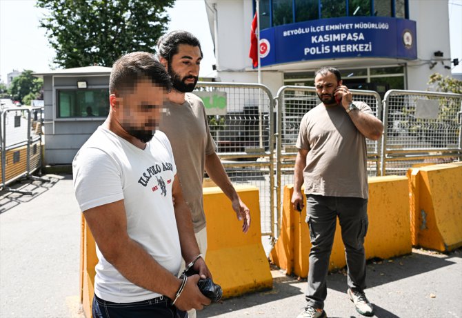 Beyoğlu'nda kadın müşterisini darbeden taksici adliyeye sevk edildi