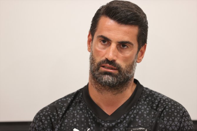 Hatayspor Teknik Direktörü Volkan Demirel: "Depremde futbolcumu, sportif direktörümü kaybettim. Bu kafayla insanları maça çıkaramazdım"