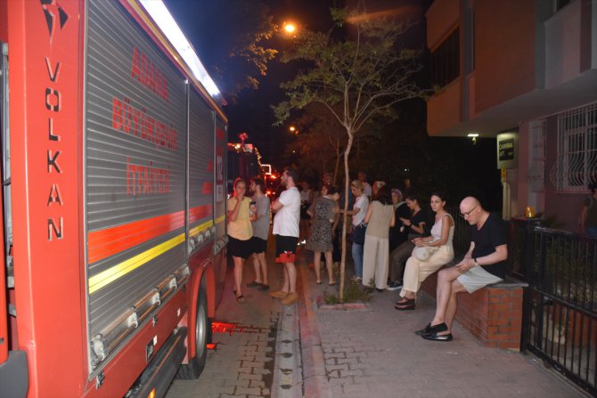 Adana'da bir evin mutfağında çıkan yangın hasara neden oldu