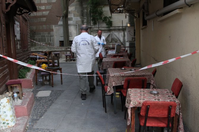 Edirne'de çıkan silahlı kavgada 2 kişi yaralandı