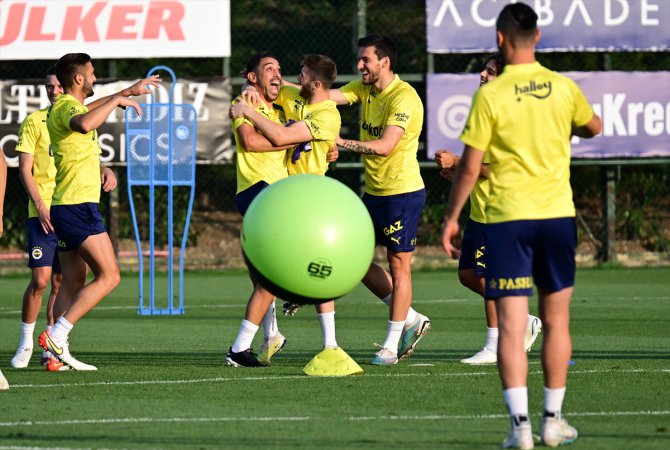 Fenerbahçe, Zimbru maçı öncesi son antrenmanını yaptı