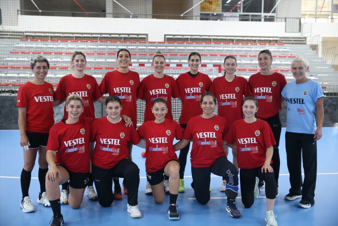 Hentbol Kadınlar Süper Ligi şampiyonu Kastamonu Belediyespor, yeni sezon hazırlıklarına başladı