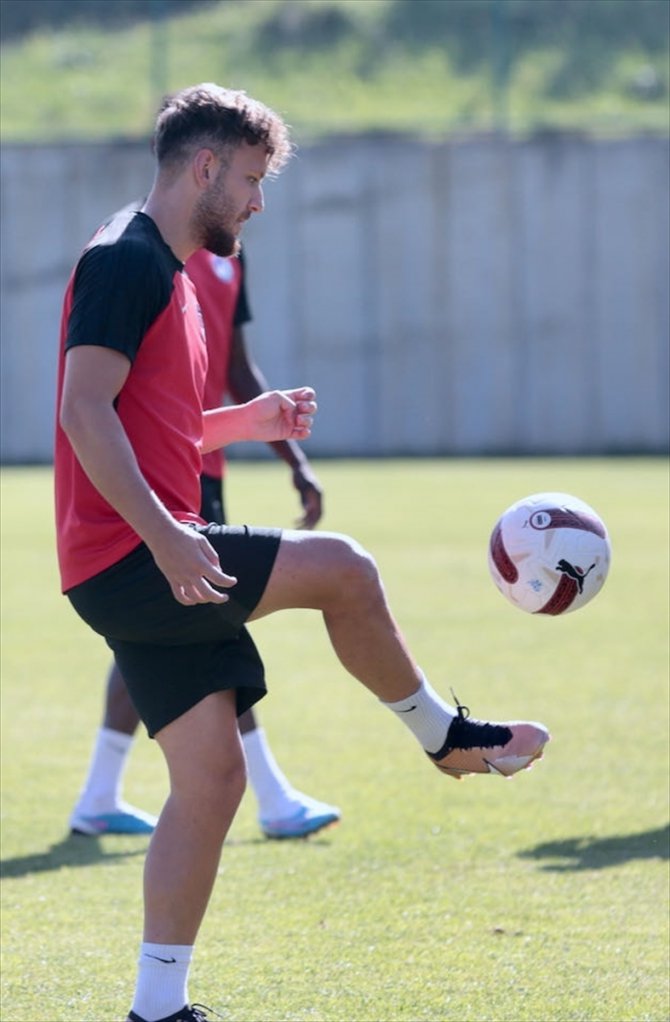 Keçiörengücü'nün yeni transferi Erkam, Süper Lig yolculuğunda takımına katkı sağlamak istiyor