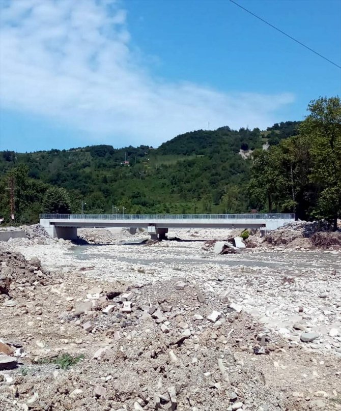Sinop'ta selden etkilenen köprüler ve yollar ulaşıma açılacak