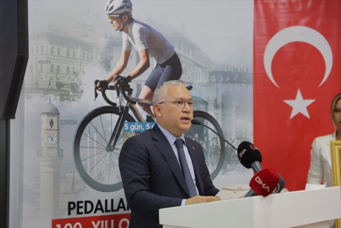 Sivas'tan başlayacak 100. Yıl Cumhuriyet Bisiklet Turu'nun tanıtım toplantısı yapıldı