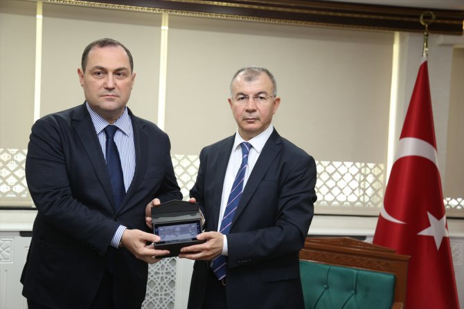 Gürcistan Ankara Büyükelçisi George Janjgava, Artvin Valisi Doruk'u ziyaret etti