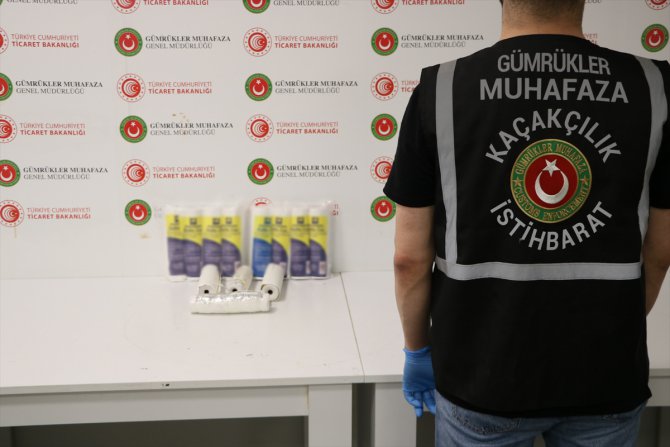 İstanbul Havalimanı'nda kağıt rulolara gizlenmiş 6,5 kilogram kokain ele geçirildi