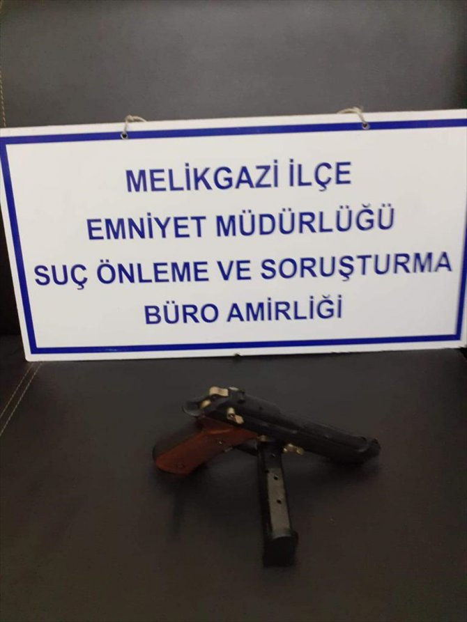 Kayseri'de düğünlerde silahla havaya ateş açan 6 şüpheli yakalandı