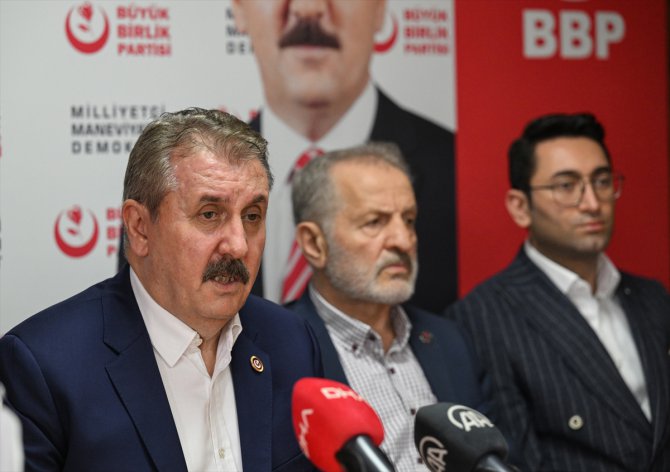 BBP Genel Başkanı Destici, İstanbul'da basın toplantısında konuştu: