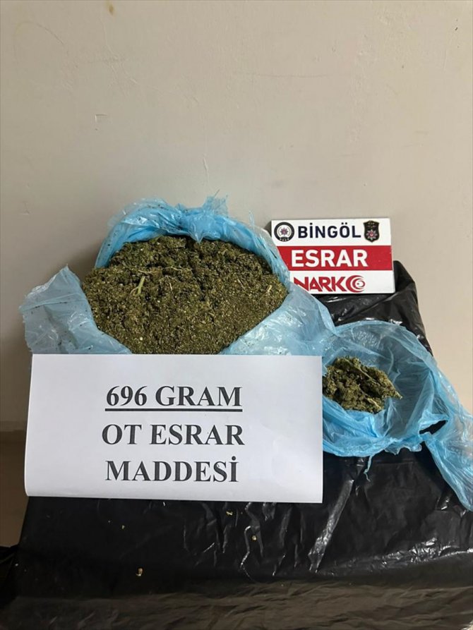 Bingöl'de uyuşturucu operasyonunda yakalanan 2 kişi tutuklandı
