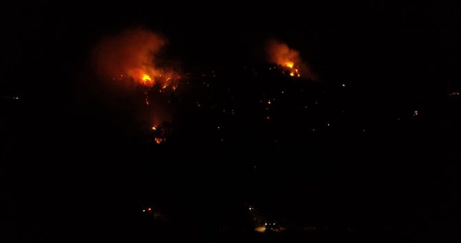 GÜNCELLEME - Çanakkale'deki orman yangınına müdahale ediliyor