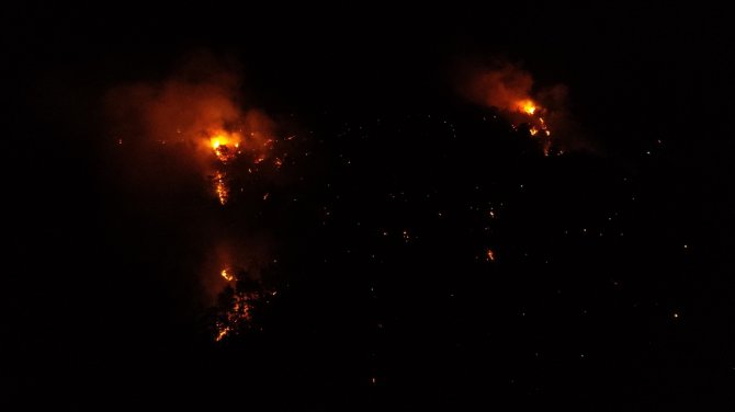 GÜNCELLEME - Çanakkale'deki orman yangınına müdahale ediliyor