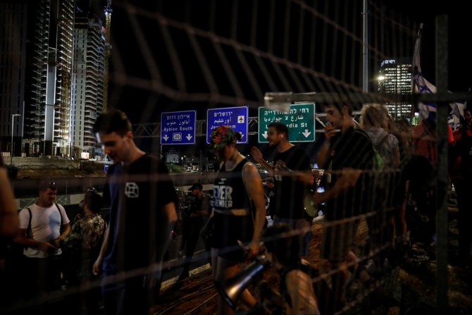 İsrail'de Netanyahu hükümetinin yargı düzenlemesine karşı yürütülen protestolar devam ediyor