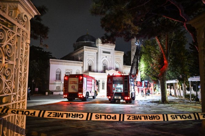 Yıldız Hamidiye Camisi’nde çıkan yangın söndürüldü