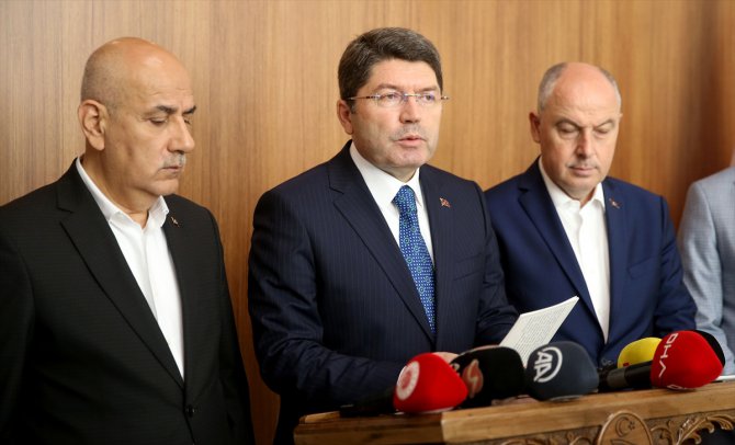 Adalet Bakanı Tunç, deprem bölgesi Kahramanmaraş'ta açıklamalarda bulundu: