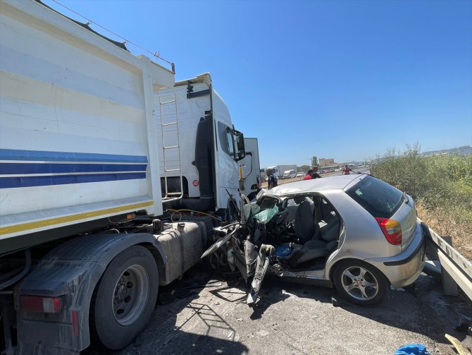 Aydın'da 3 aracın karıştığı kazada 1 kişi öldü