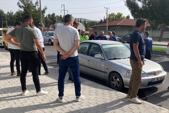 Burdur'da "dur" ihtarına uymayıp 2 polisi yaralayan sürücüye 33 bin lira ceza