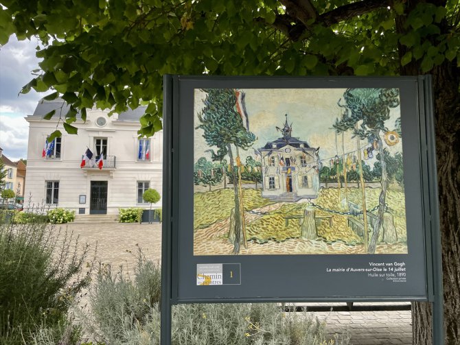 DOSYA HABER - Hollandalı ressam Van Gogh son eserlerini Fransa'nın Auvers-sur-Oise köyünde resmetti