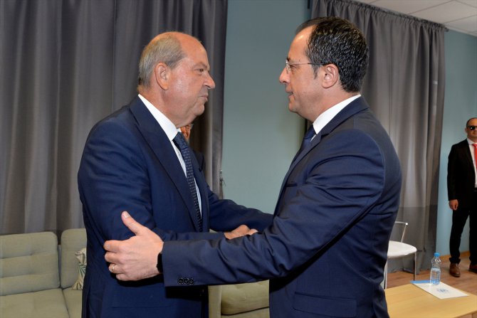 KKTC Cumhurbaşkanı Tatar ile GKRY lideri Hristodulidis, Kıbrıs Kayıp Şahıslar Komitesinin laboratuvarını ziyaret etti